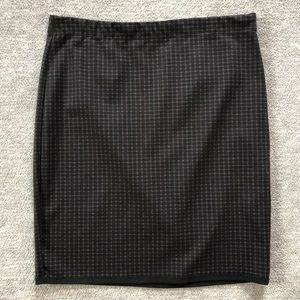 Max Edition Black/Gray Plaid Pencil Skirt